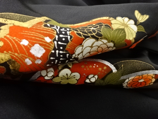  金彩　変わり青海波に花模様　絵羽織